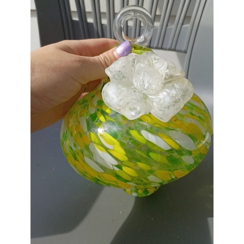 Murano Style Speckled Glass Spring‎ Green, Yellow Ornament 9x9 Flower